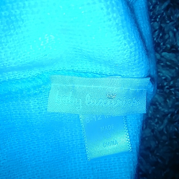 #657 New Arrival 🧤Baby luxuries baby hat. Size:6-12 m - Picture 5 of 6